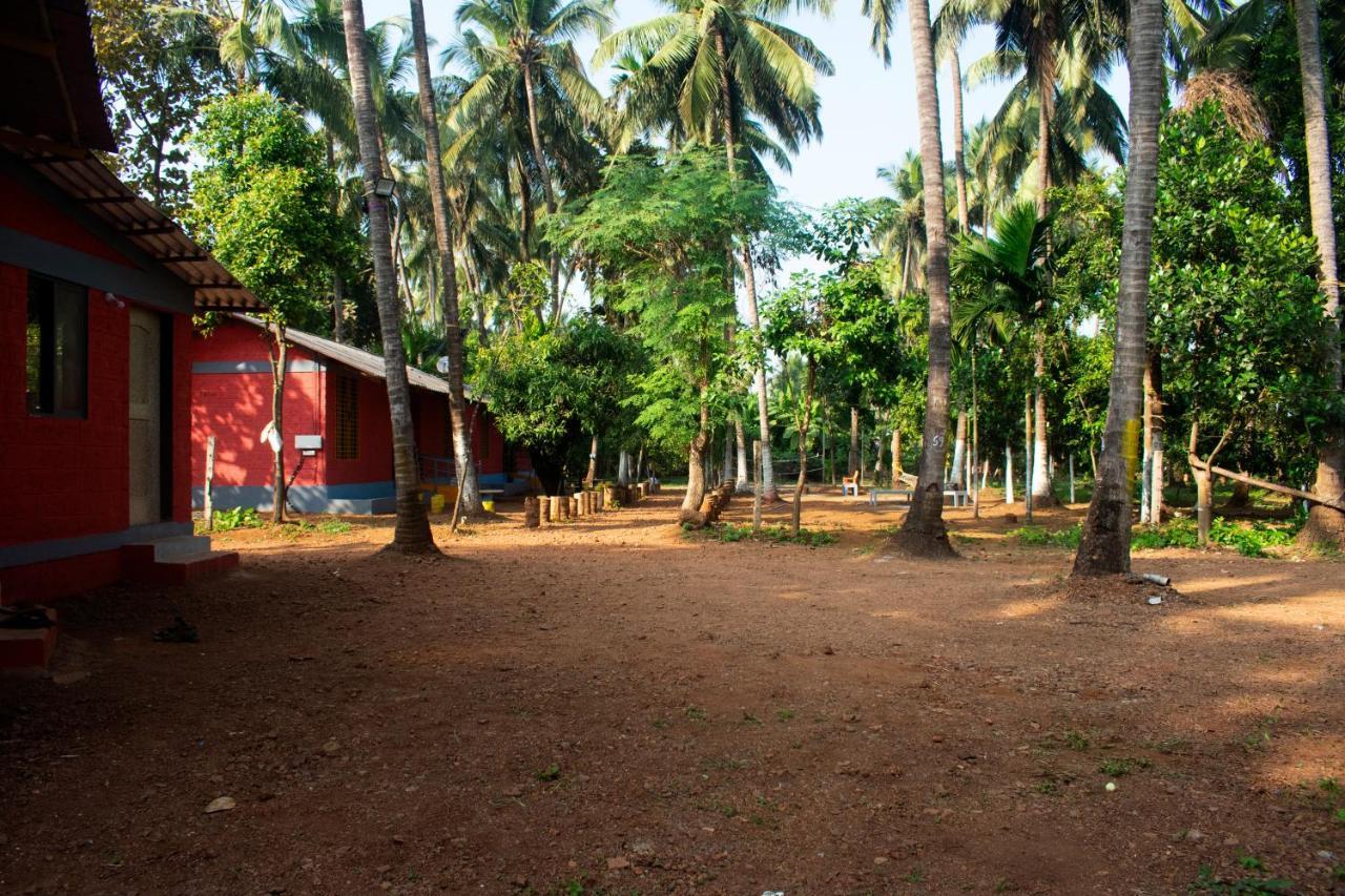 Amee'S Retreat Hotel Diveagar Exterior photo
