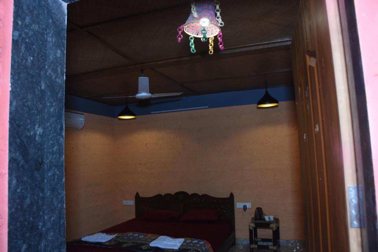 Amee'S Retreat Hotel Diveagar Exterior photo