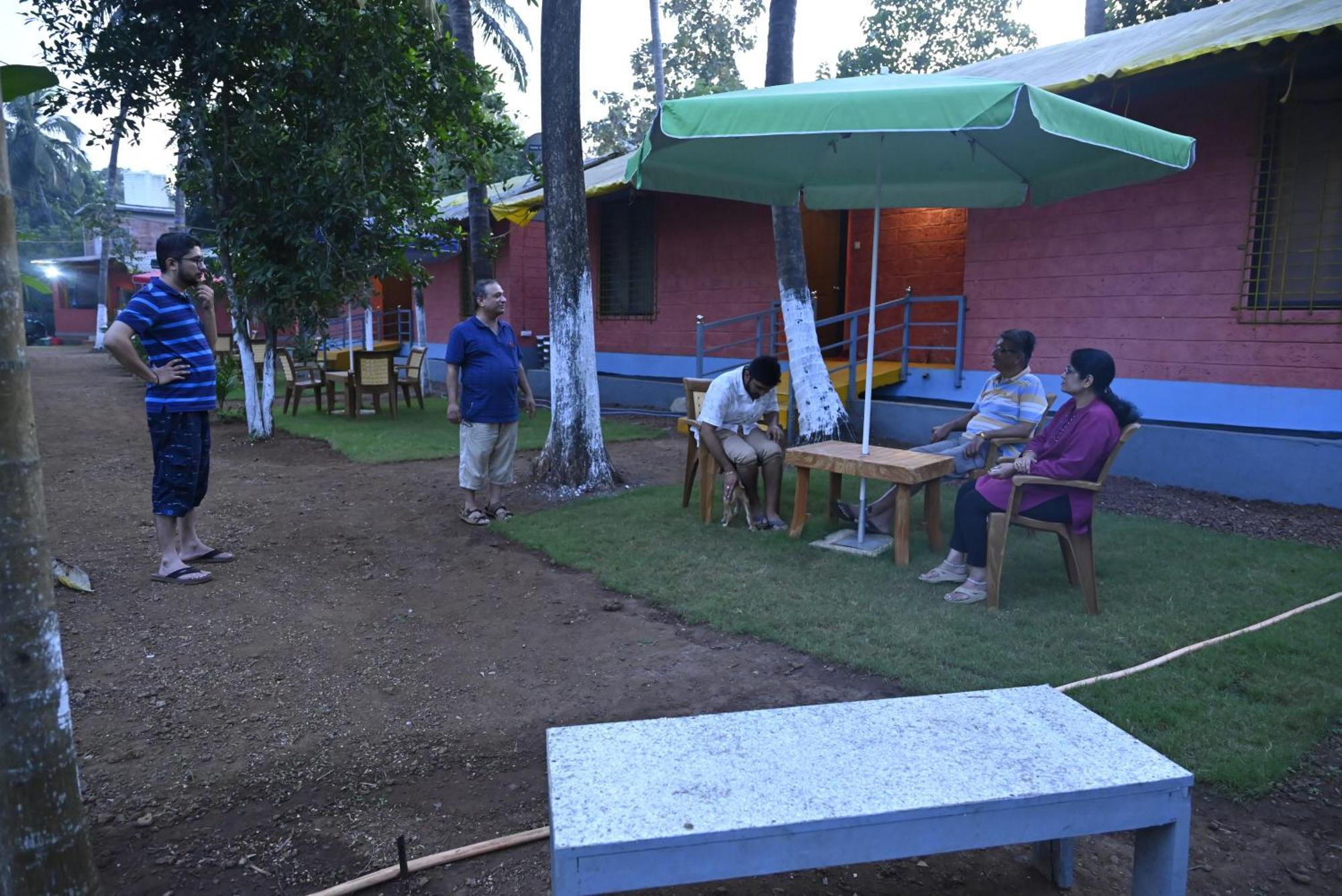 Amee'S Retreat Hotel Diveagar Exterior photo