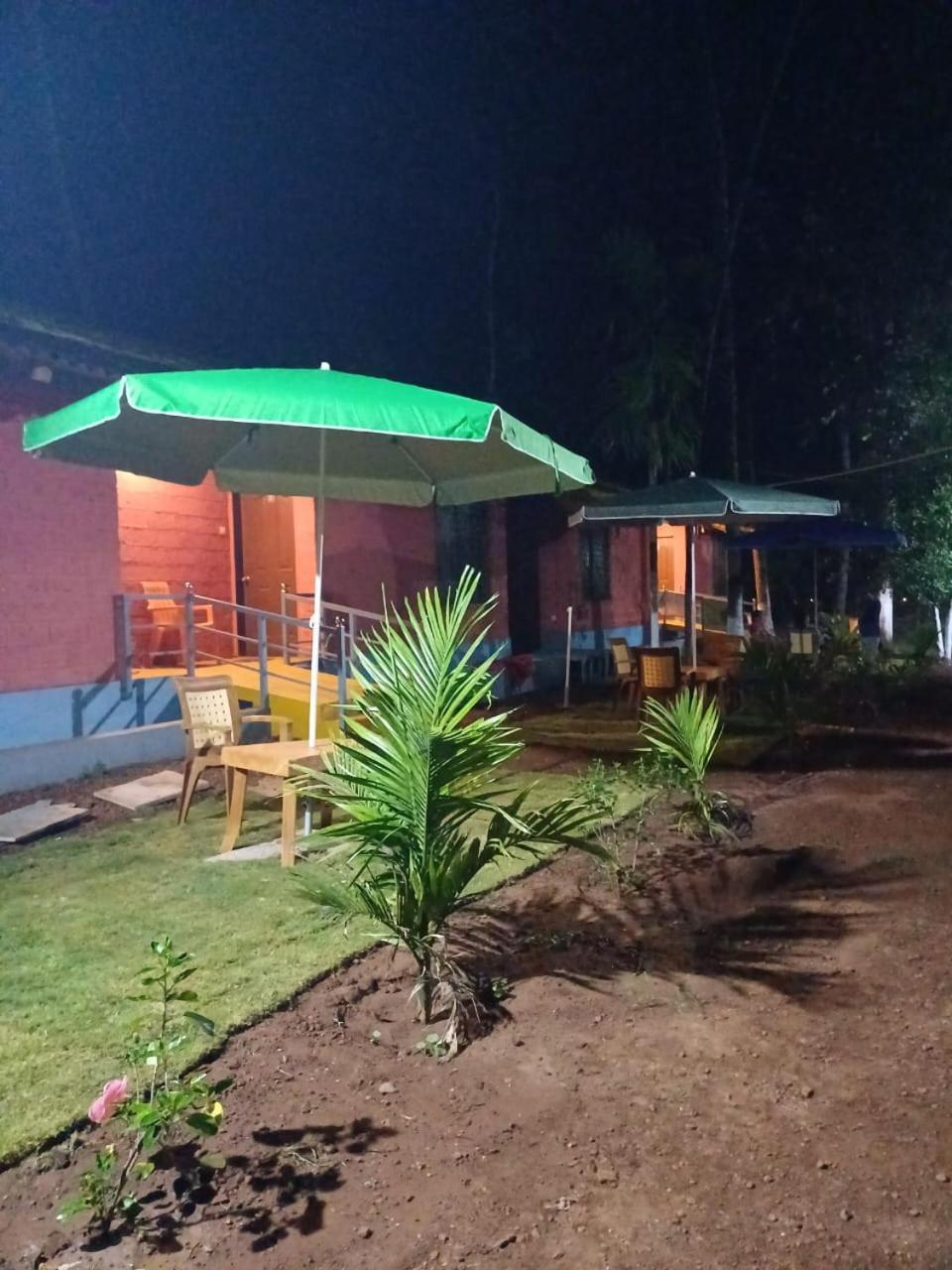 Amee'S Retreat Hotel Diveagar Exterior photo