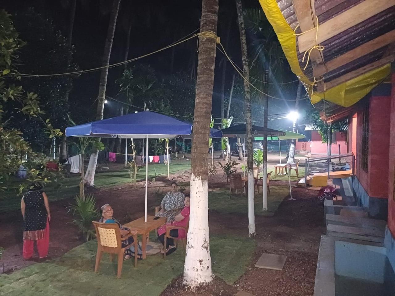 Amee'S Retreat Hotel Diveagar Exterior photo